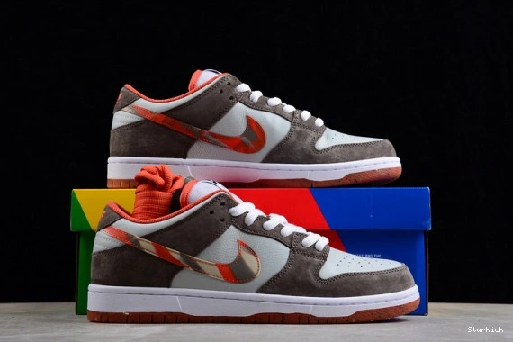 Crushed D.C. Low SB Dunk DH7782-001 Nike 1025